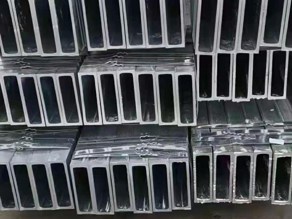 Small-bore rectangle pipe